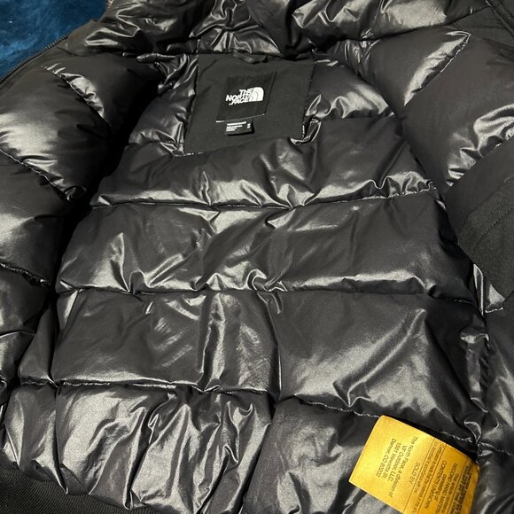 The North Face Women’s Arctic Bomber XS - Picture 5 of 9